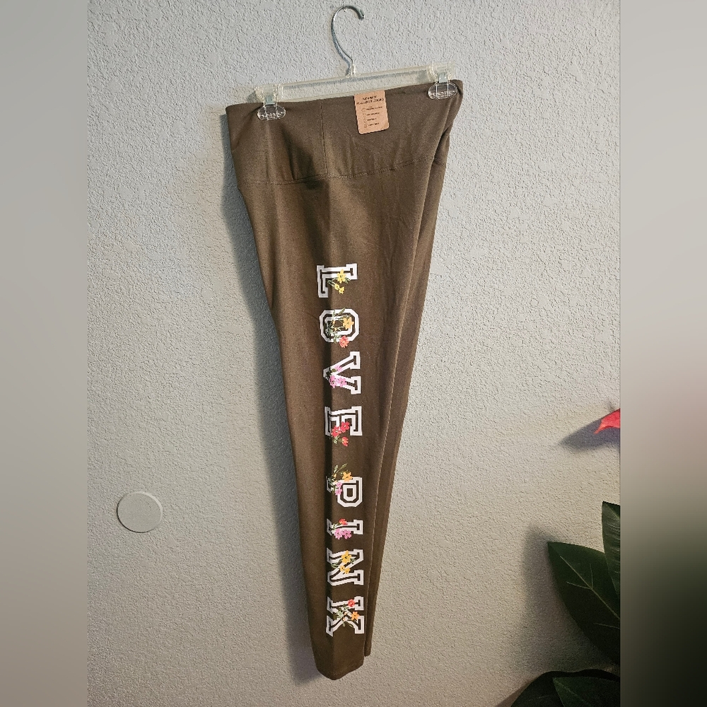 Kaki  Leggings with LOVE PINK Graphic